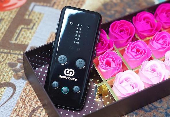 森然播吧迷你声卡充电状态,森然播吧mini声卡连接方式视频