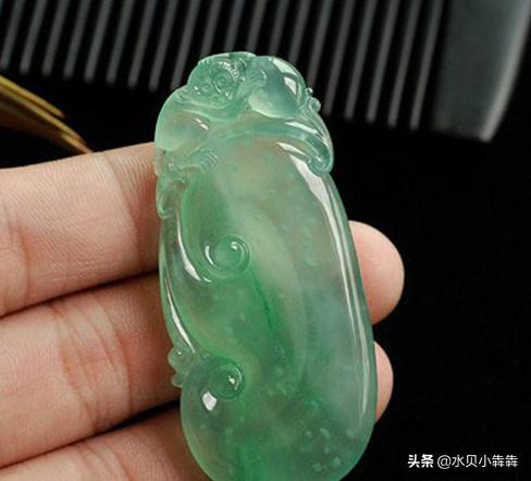 最好的冰种蓝色翡翠,通透糯冰种翡翠