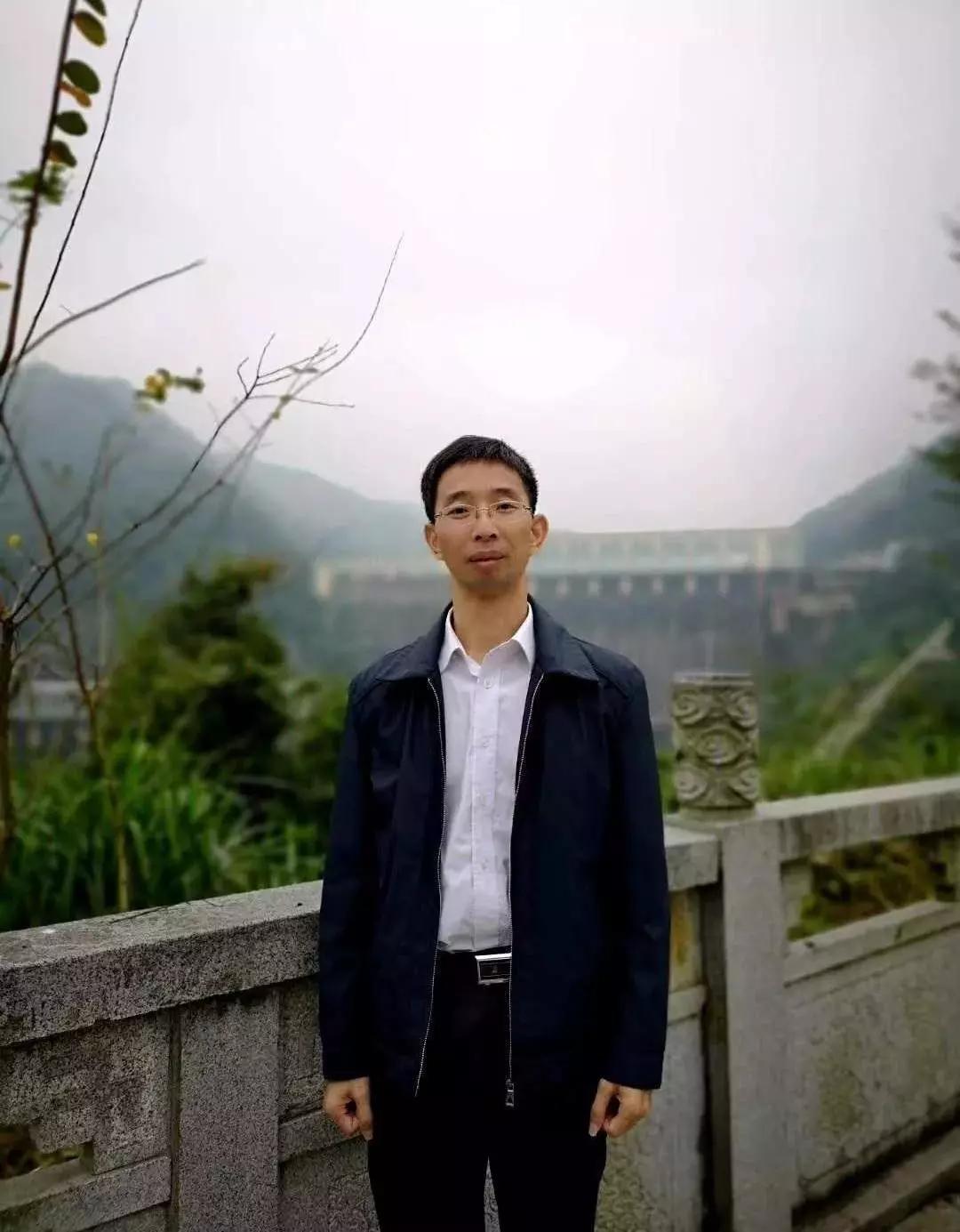 蔡华建的文章稻草人,蔡华建徐闻