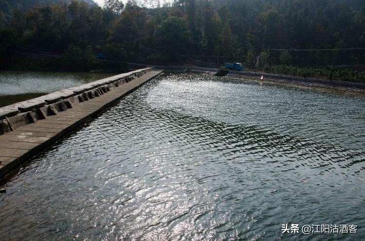 四川合江有一个全省最古老的倒虹管，他的制造者堪比李冰