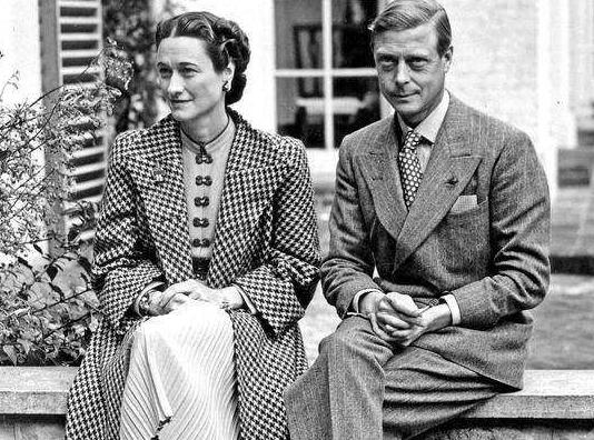 37岁结过两次婚的辛普森夫人，能让国王为她放弃江山，有何魅力