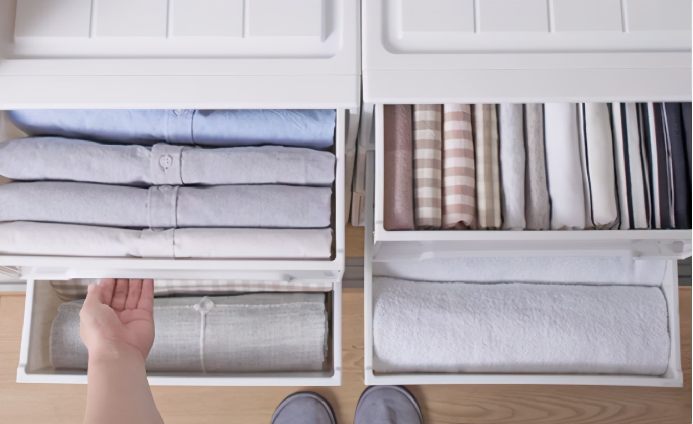 衣柜隔板怎么做好实用,衣柜设计多格子好吗