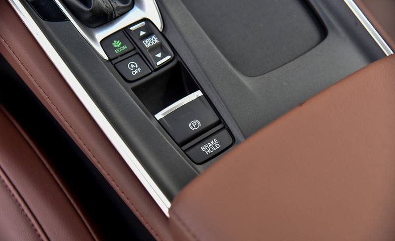 inspire跟雅阁比哪个更保值,inspire为什么卖不过雅阁