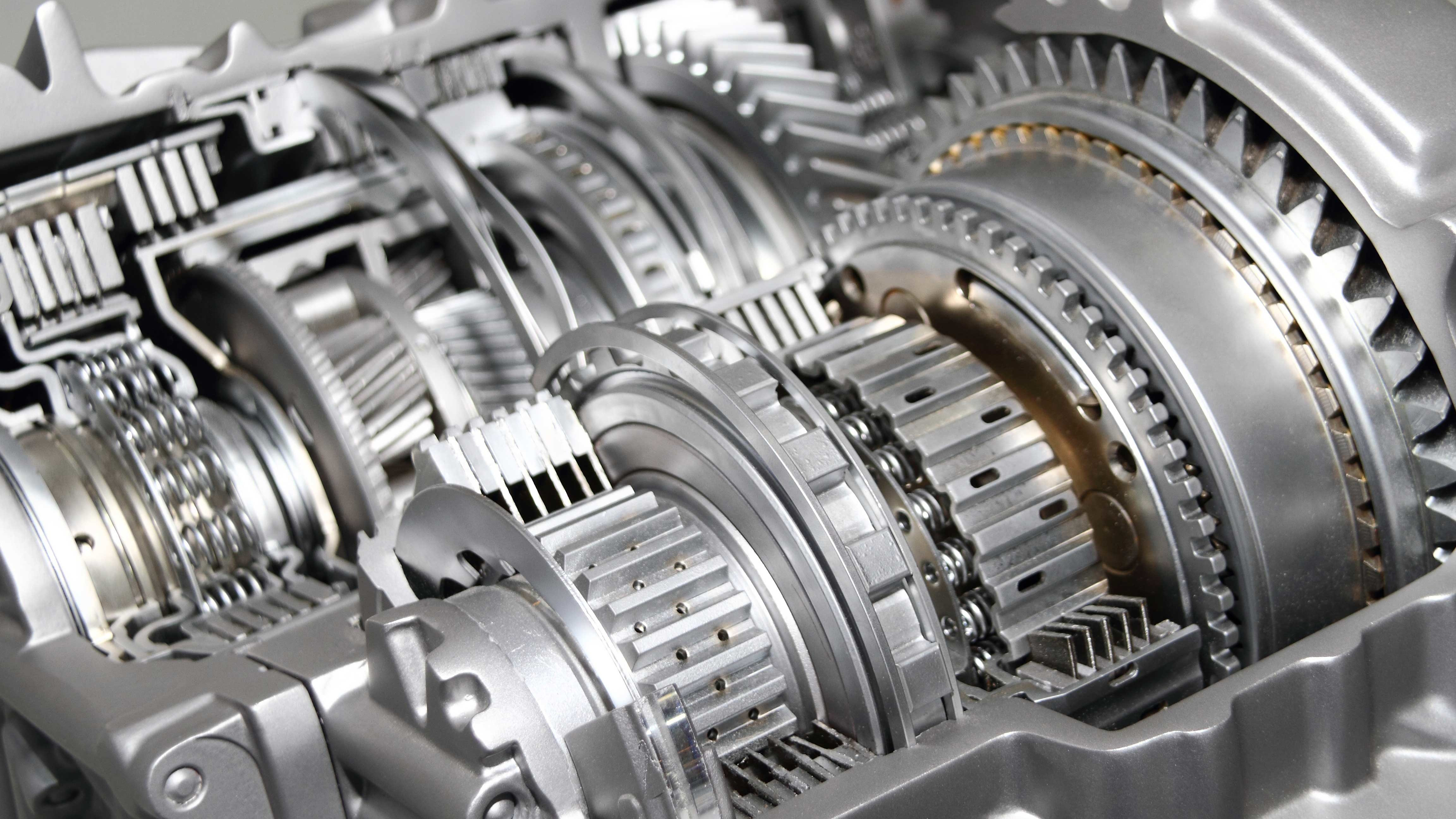 at变速箱和钢链cvt变速箱哪个好,atcvtdct变速箱有什么区别