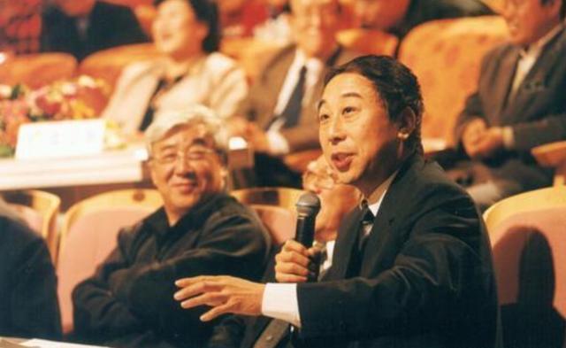 贾玲谈郭德纲相声大赛一等奖,郭德纲于谦和贾玲比赛