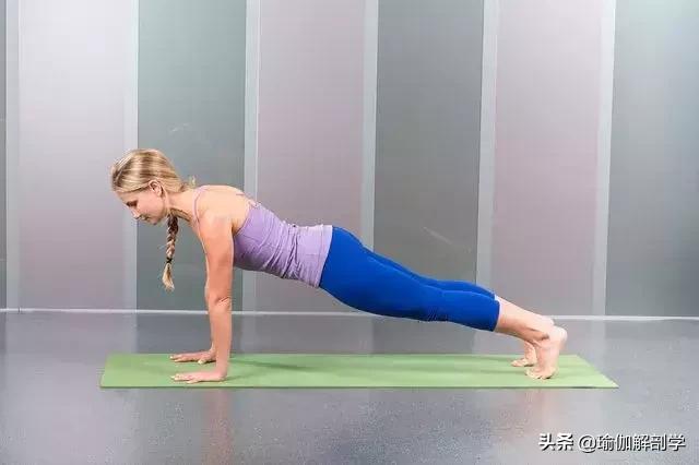 减肥瑜伽全套体式适合初学者,椅子瑜伽初学者体式照