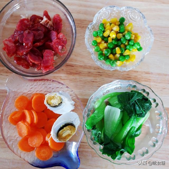 让人吃了还想吃的腊味煲仔饭,咸鲜味美又下饭