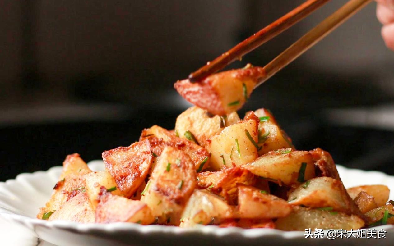 土豆切丝加鸡蛋的做法窍门,两个土豆三个鸡蛋做法简单又好吃