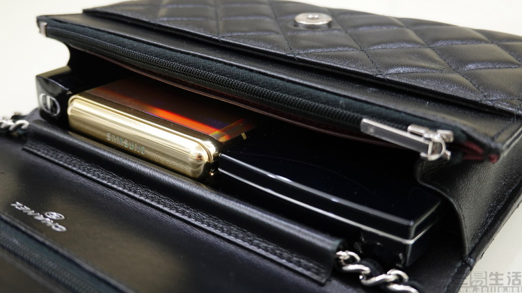 三星galaxyzflip4横向折叠评测,三星折叠屏zflip3与华为折叠屏