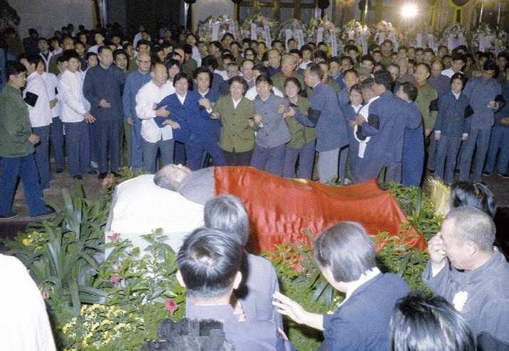 毛主席逝世前,管家吴连登违背主席的意愿,做出了一个决定