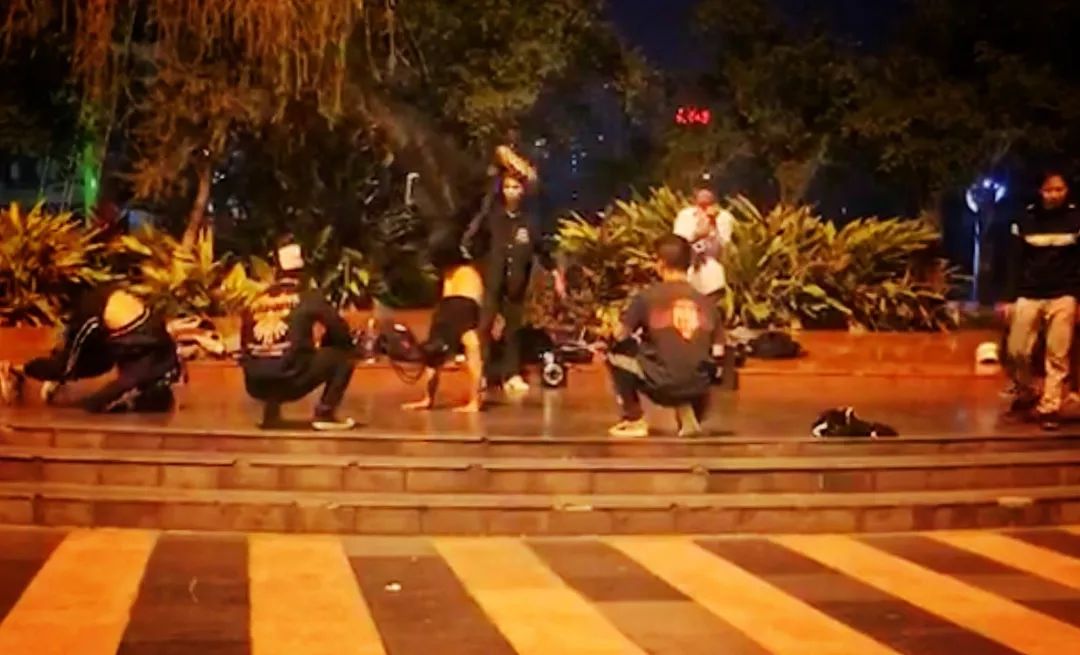 广西一家三口自驾游视频,一家三口游广西