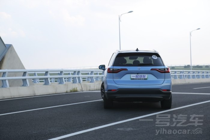 蔚来es8深度试驾预约,蔚来es8问界m9横评