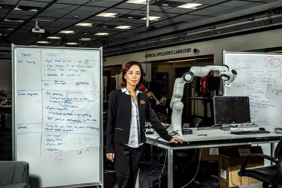 漆远离职阿里加盟复旦！大牛纷纷回归学界，大厂AI名存实亡？