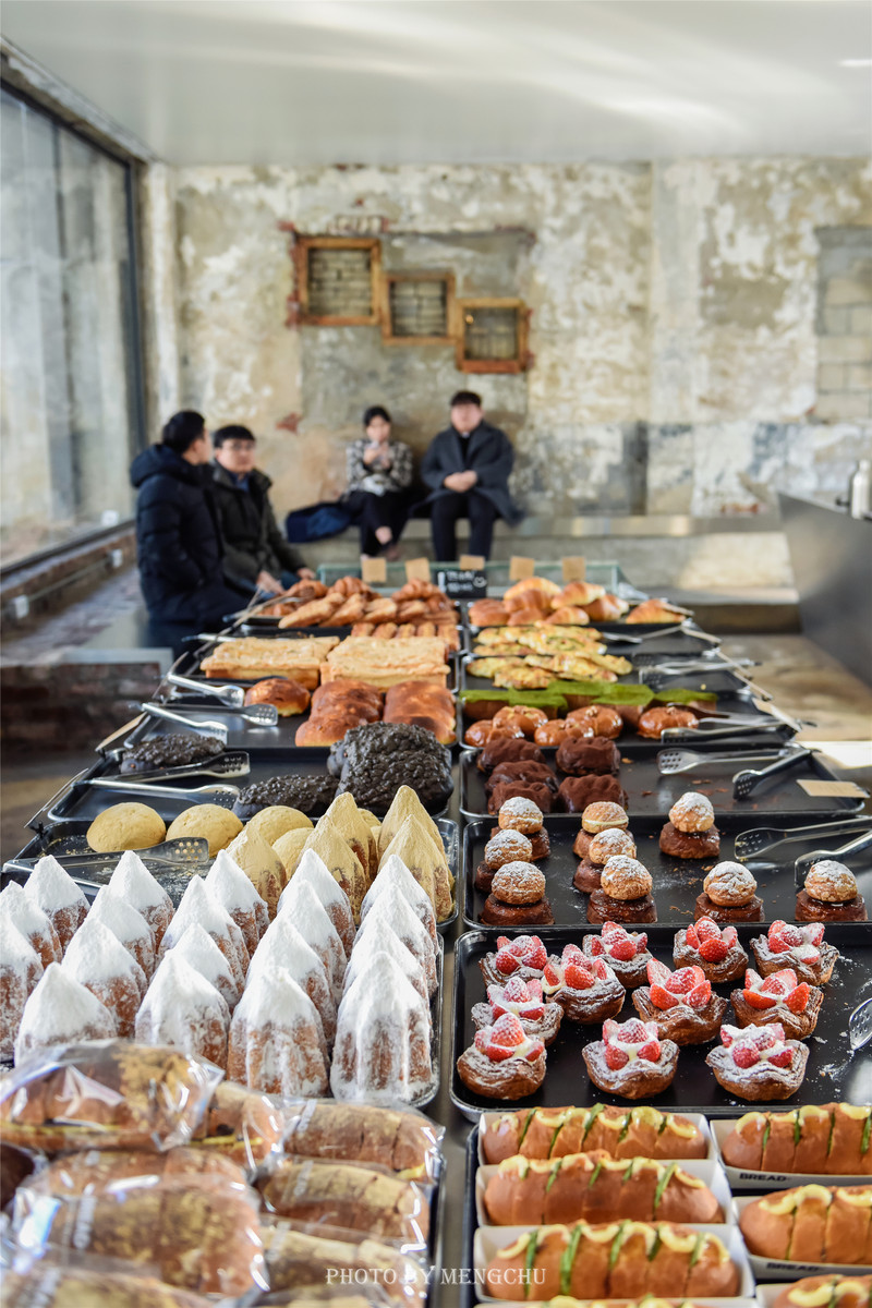 首尔圣水洞oliveyoung,韩国首尔广场打卡景点