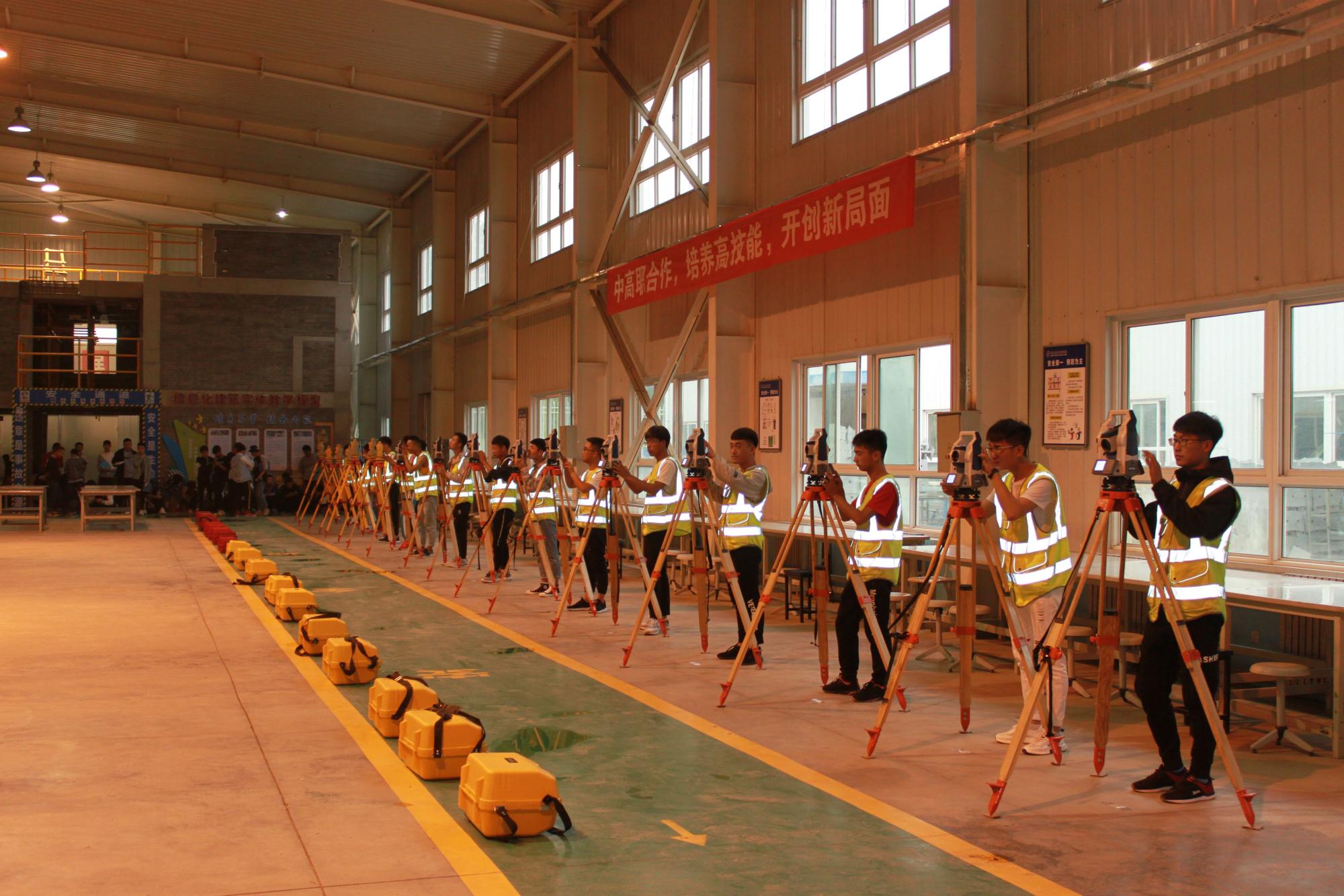 跟工程相关的行业,与工程相关职位有哪些