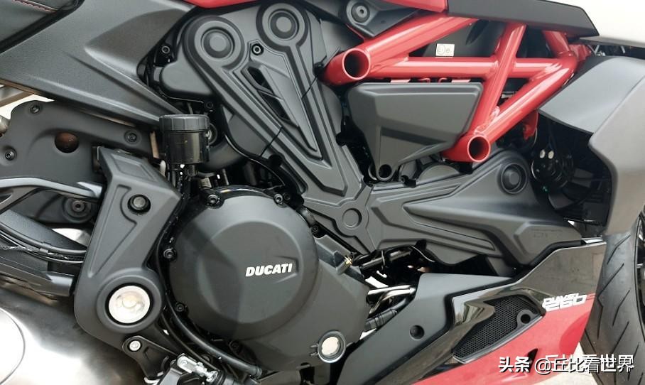 杜卡迪红魔鬼2020款,杜卡迪大魔鬼1260s红魔