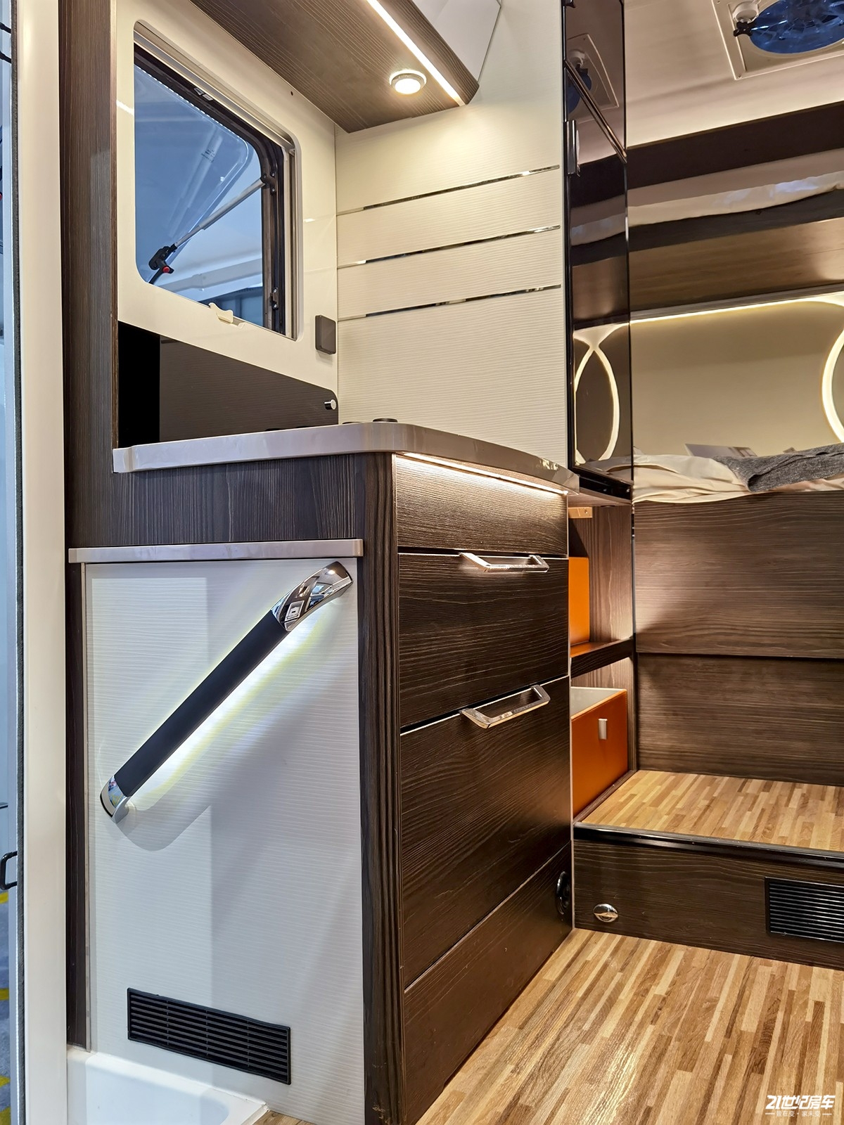 依维柯房车怎么搭电,依维柯房车支持快充吗