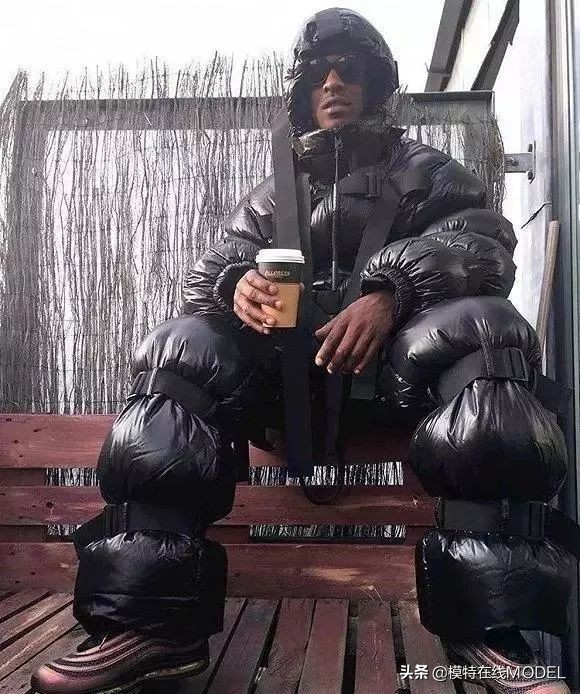 为什么时装秀上的衣服经常奇形怪状？不切实际的衣服到底有何用