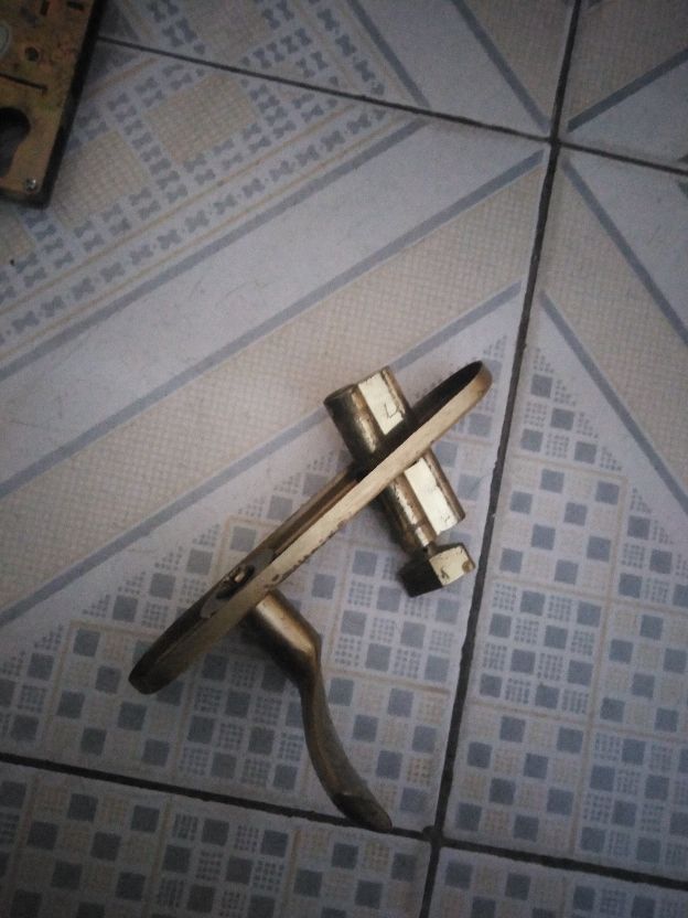 双执手锁拆卸图解,双锁体门锁怎么安装