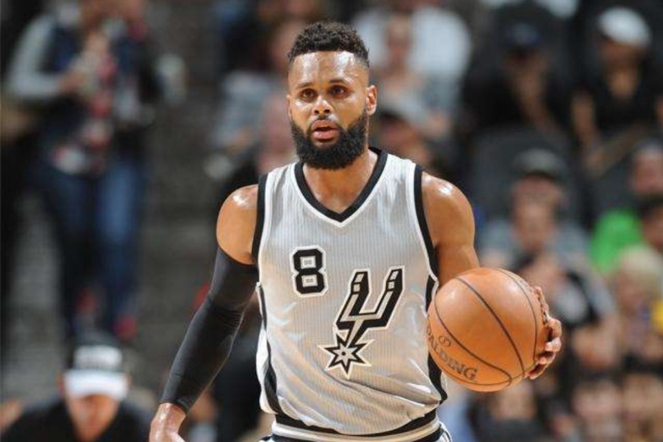 米尔斯绝杀,0.4秒绝杀9年前