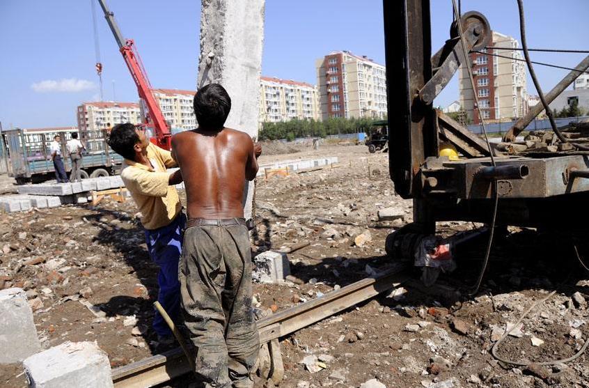 三十而立望子男不三,四十不惑望财女不四,农村谚语说透两代人生