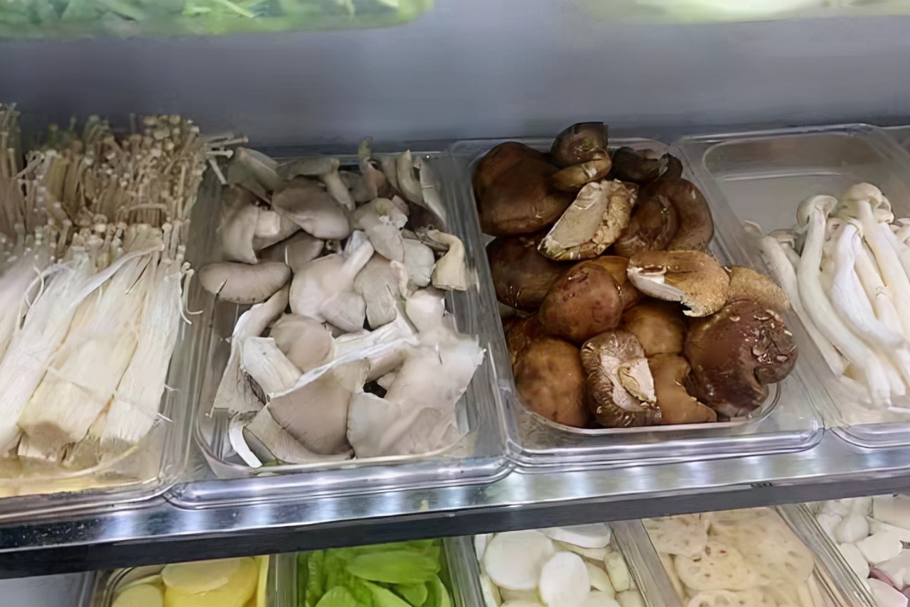 吃麻辣烫必点荤菜,吃麻辣烫里面的菜品