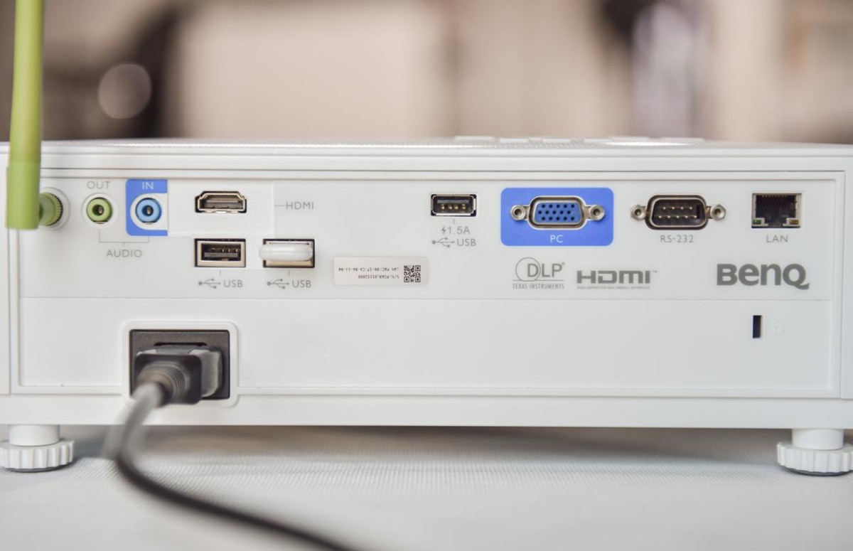 明基e592投影仪配什么幕布,明基e562投影仪