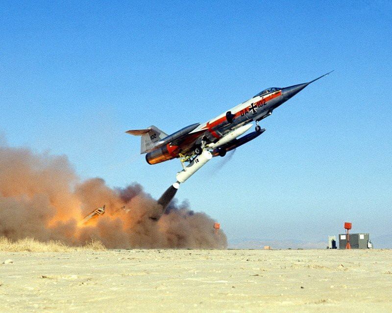 机场被轰炸需要多久修好,机场遇到空袭怎么办