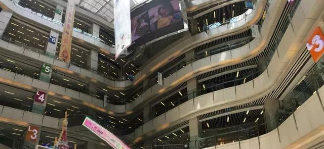 成都顺城大街最造孽，晚上最冷清阴森的一条gai……