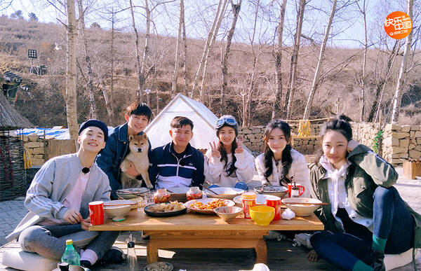 何炅谢娜友谊有多深,何炅与谢娜的友谊长达多长时间