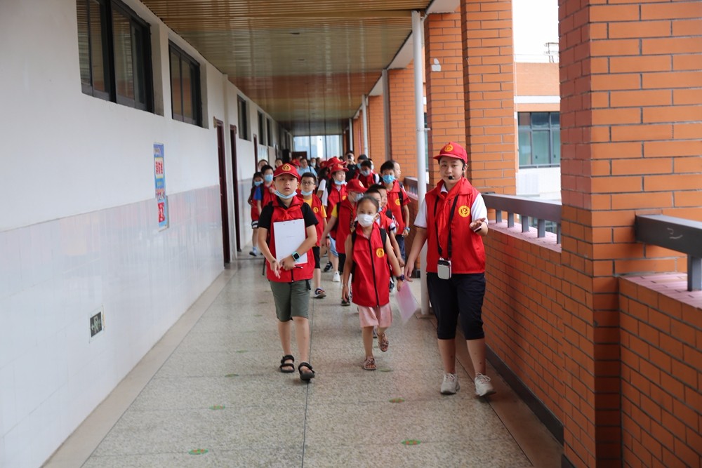 红领巾小记者眼中的新时代,红领巾小记者眼中的新时代系列