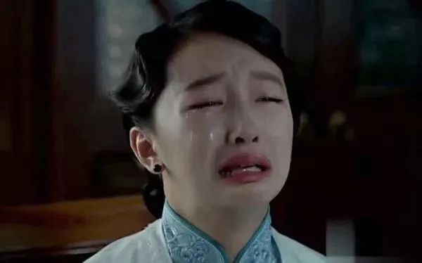 张艺谋说，她会成为“周冬雨的接班人”