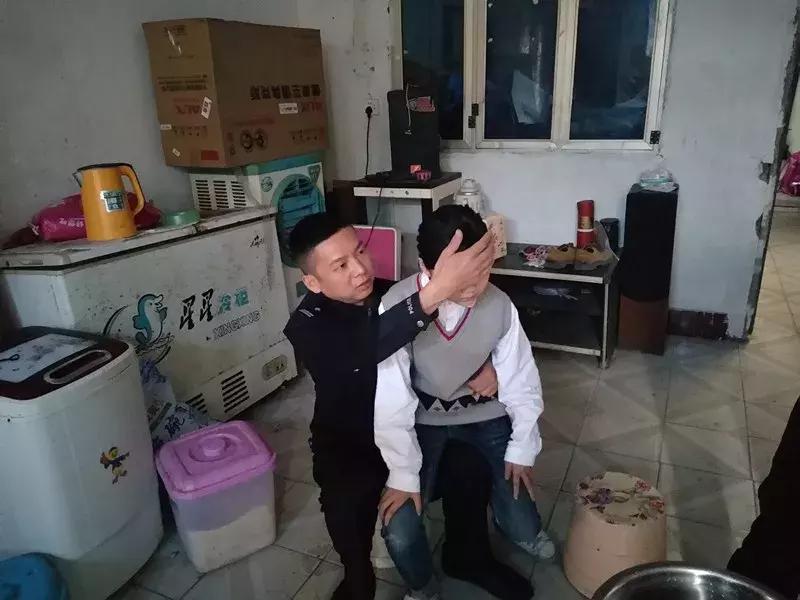 女儿不幸染上妇科病了,女孩不幸感染妇科疾病