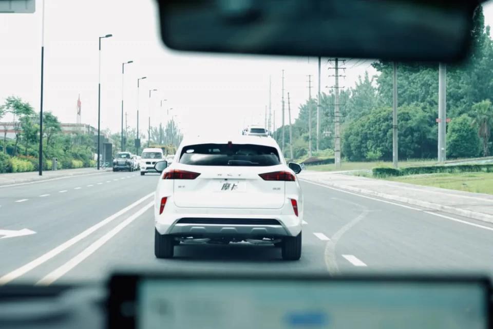 试驾摩卡视频,燃油版摩卡测评