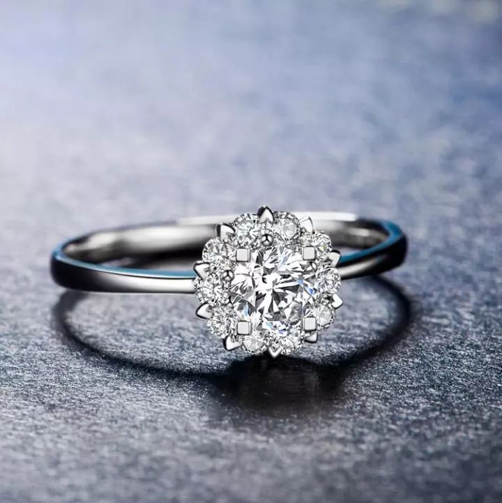 发黄钻石,黄钻石越黄越贵