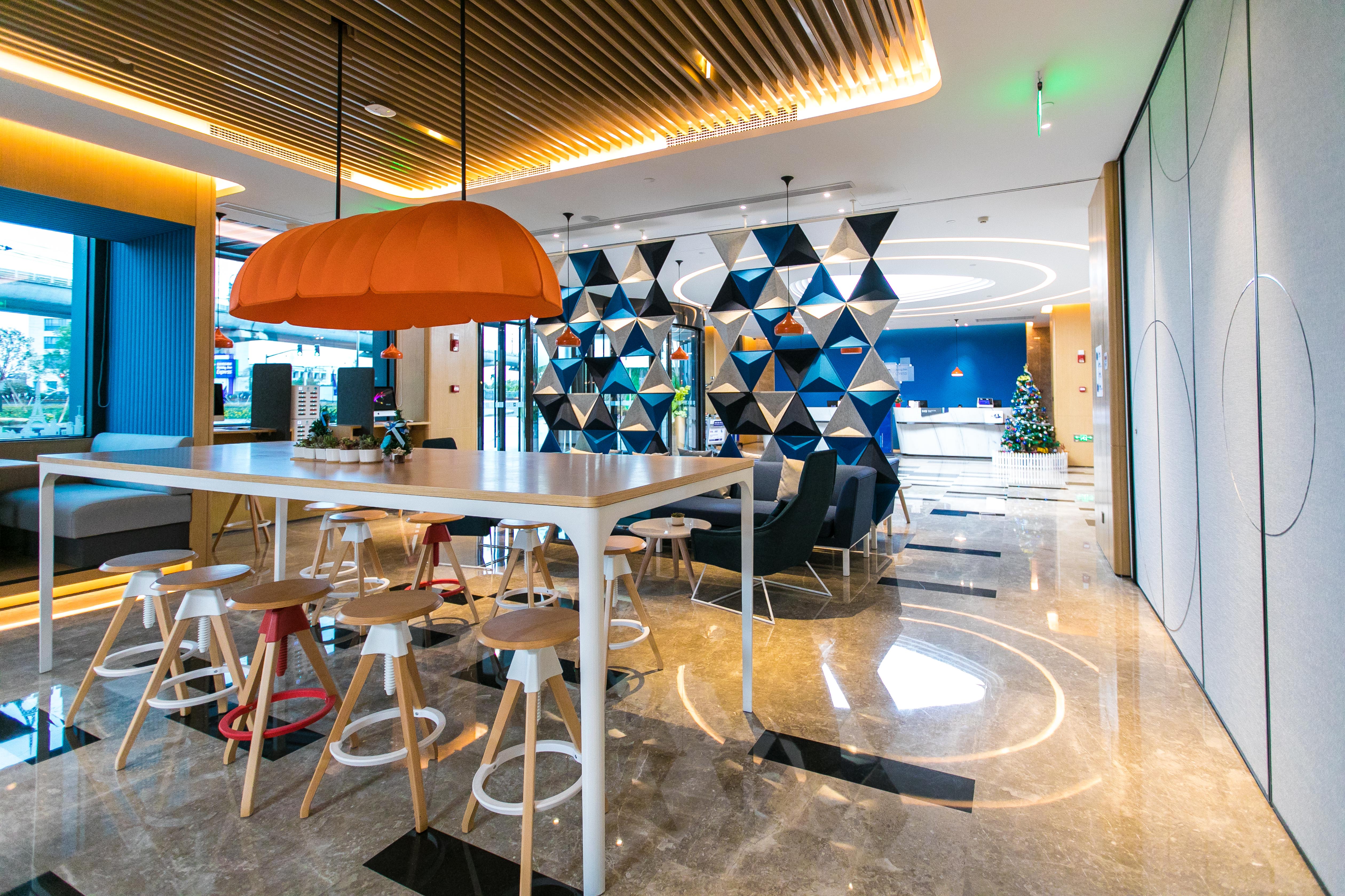 去上海迪士尼住哪儿性价比高,上海迪士尼住宿游玩攻略