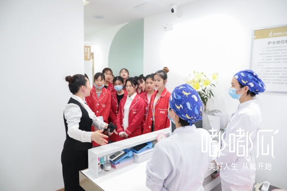 嘟嘟瓜美业集团怎么样,嘟嘟瓜美容彩妆培训学校乌鲁木齐