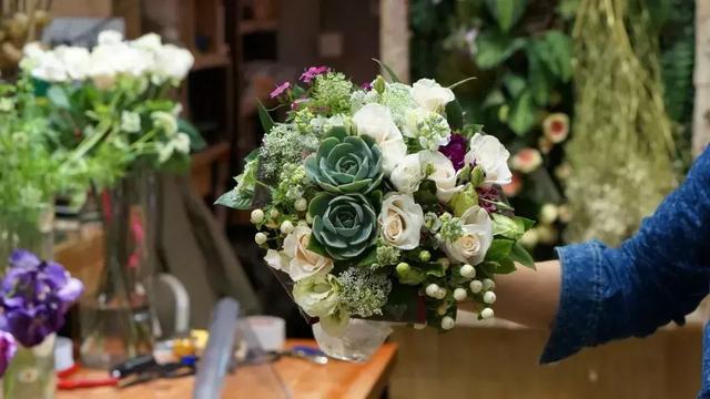 与花为伴，在这些魔都花店，邂逅另一个春天！