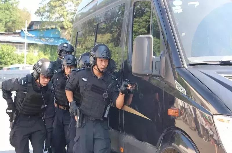 110先进评选｜走近警队中你最“熟悉”的陌生人