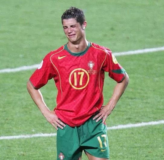 足球传奇的故事,我和足球的故事简短