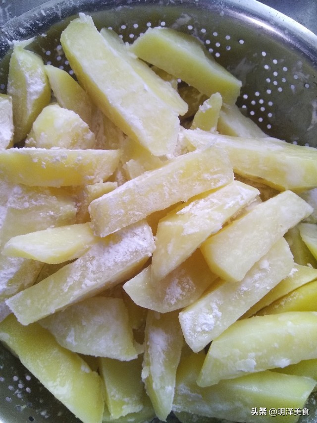 炸薯条加红薯淀粉行不行,怎么炸薯条才能炸出不软的薯条