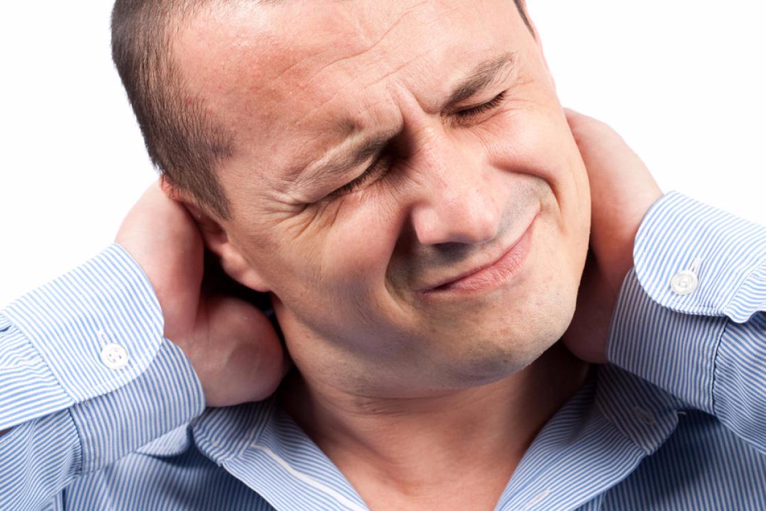 扭脖子咔咔响对颈椎有坏处吗,扭脖子骨头咔咔作响能治吗