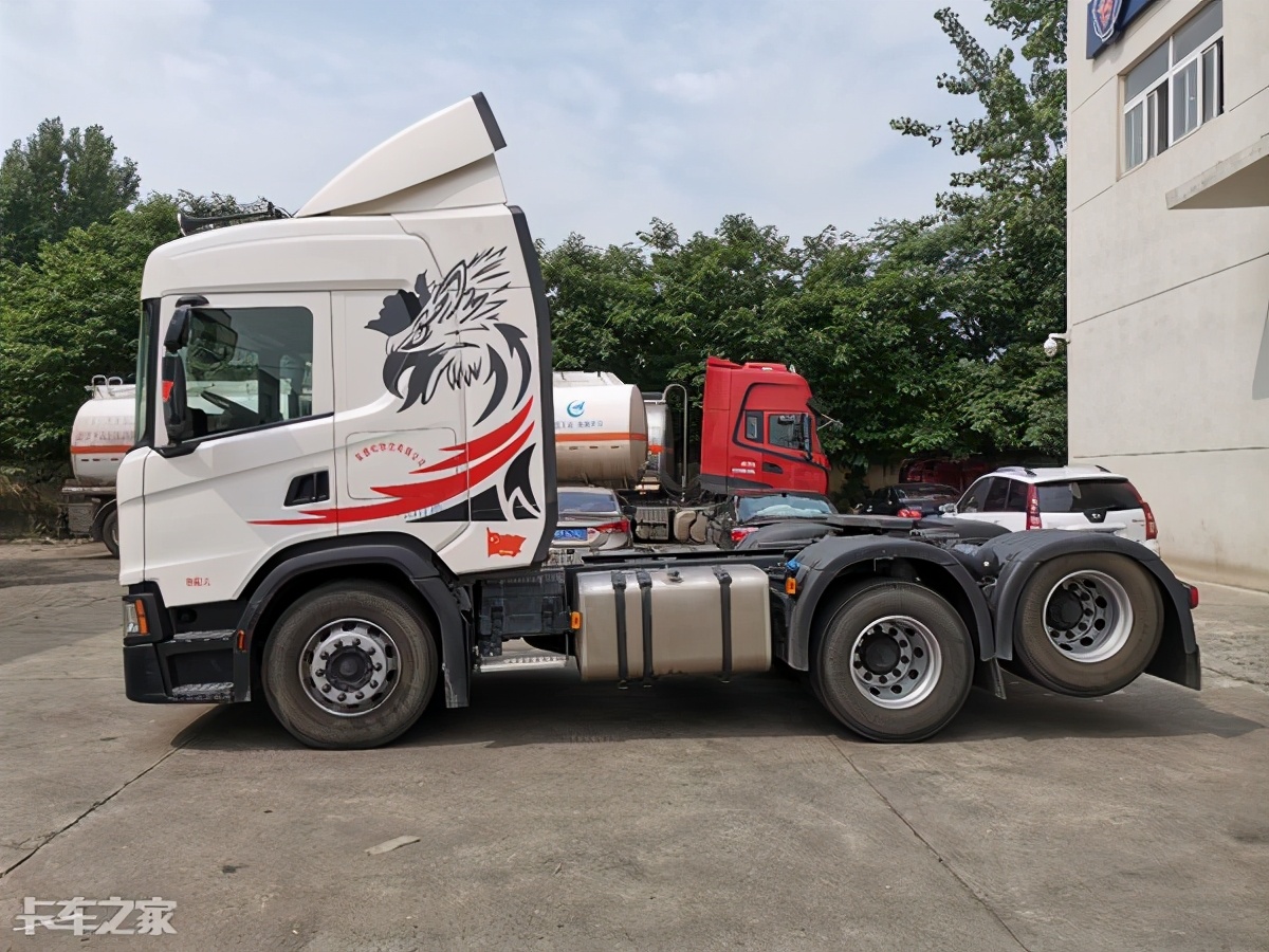 斯堪尼亚国六二手车多少钱,二手斯堪尼亚牵引车什么价格