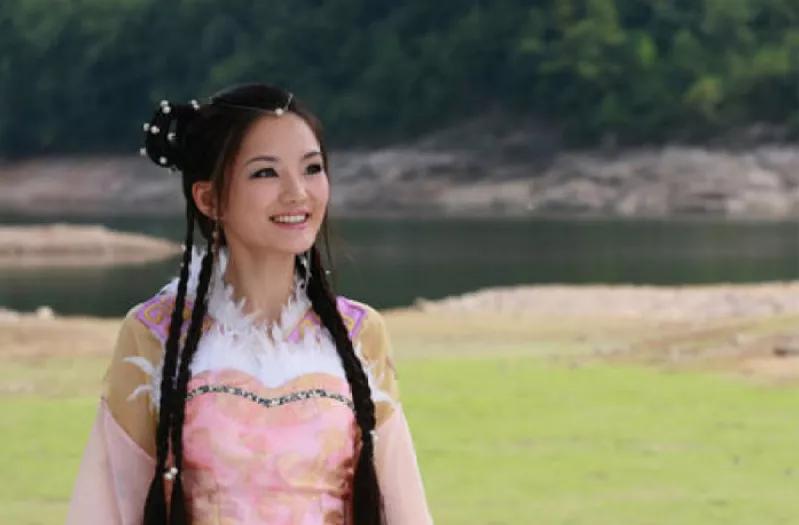 柜姐出道,女明星做柜姐