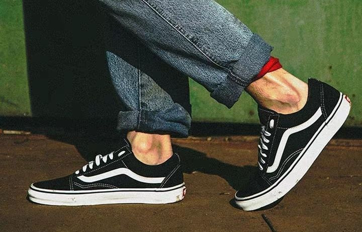 男生穿什么样鞋子好看,男生需要哪些基础款鞋子