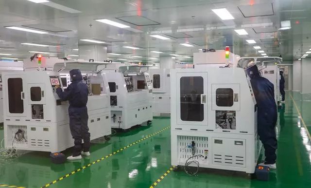 头拱地往前冲下一句,威海75个超亿元项目开工