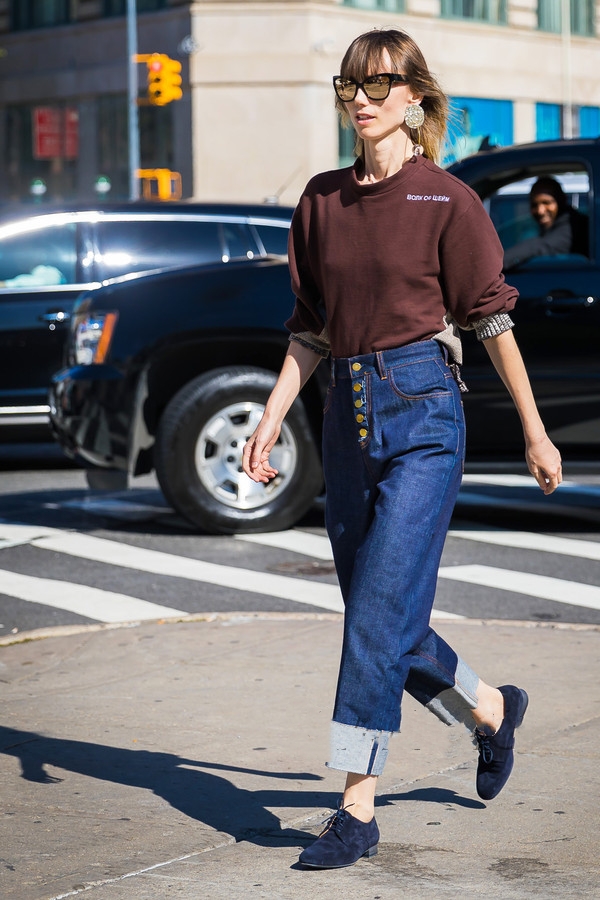 适合搭配牛仔裤的卫衣推荐,连帽卫衣搭配牛仔裤系列