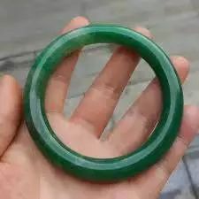 与翡翠相似的玉石有哪些,翡翠玉石真假鉴别技巧及方法