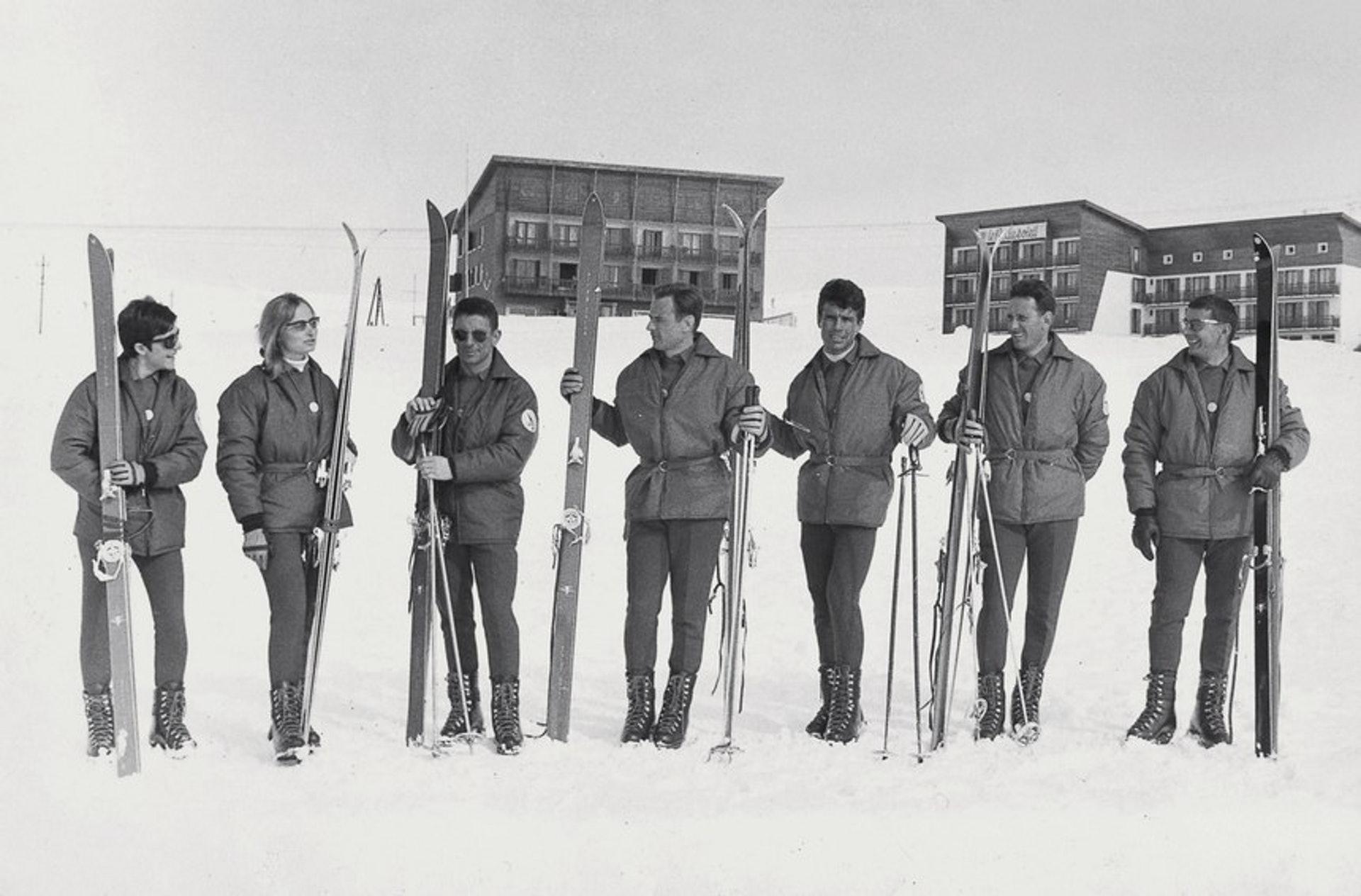 马云同款大鹅羽绒服2020,马云moncler羽绒服