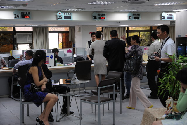 豪门长公主疯狂试管，为7个胚胎死守婚姻5年，7换法官离婚成功